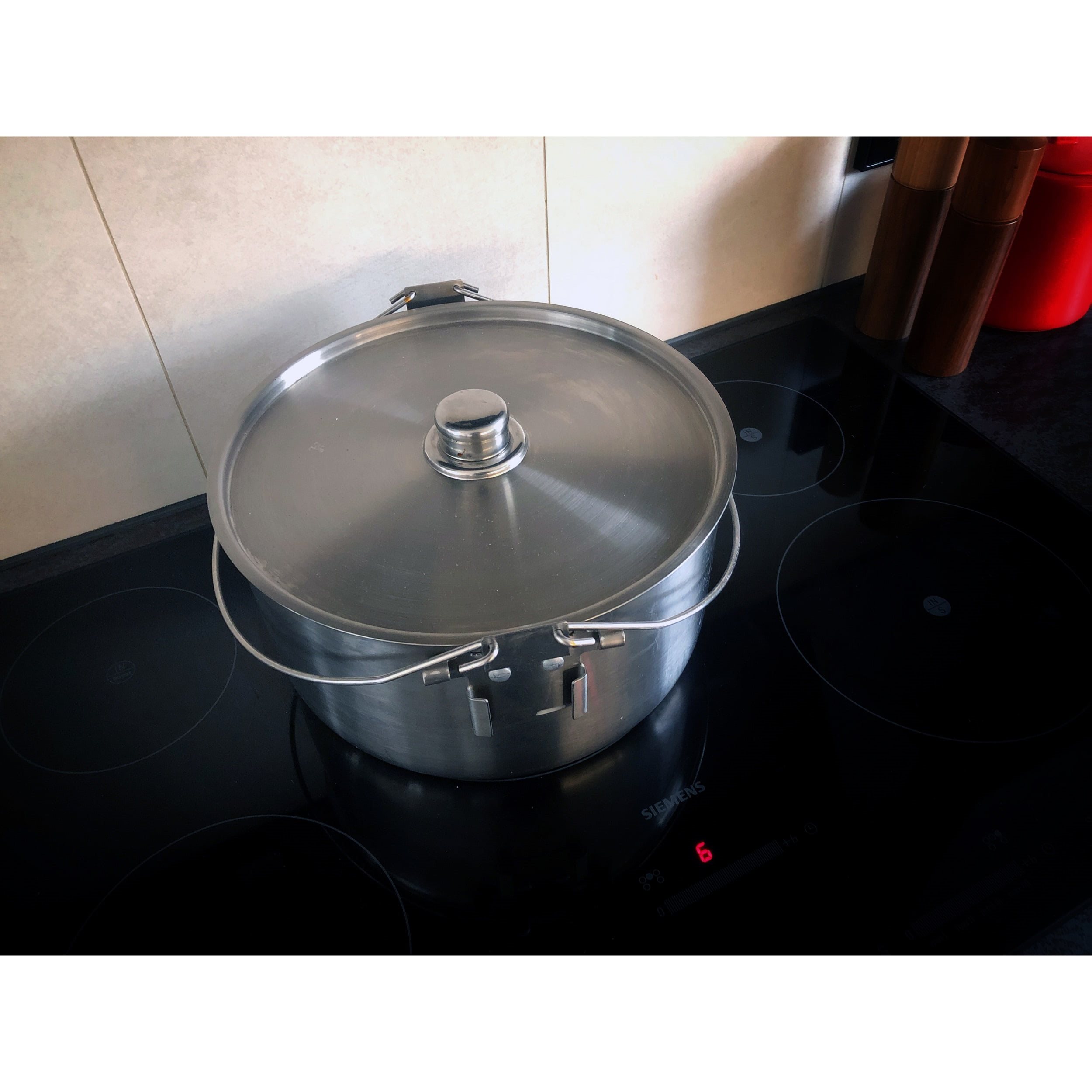 Stainless steel kettle HORDEN 10 ltr. double handle + feet Origin Outdoors 179613 L-11