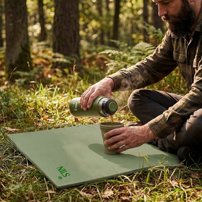 Foam sleeping mat with aluminium foil 190 × 60 × 1.2 cm GREEN/ALU NILS Camp 15-05-408 3