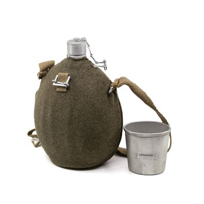 ITALIAN field bottle with drinking spout and felt, aluminium