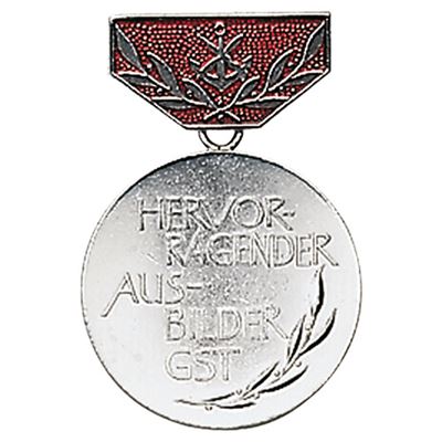 The medal honors GST AUSBILDE silver