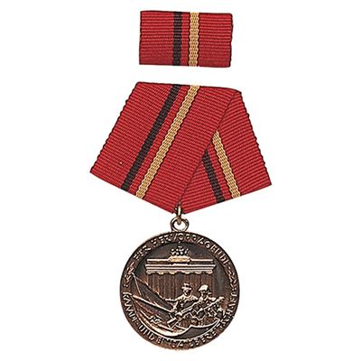 Medal of honor 'VERDIENSTE D.KAMPFGR.' BRONZE