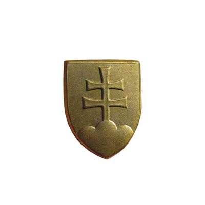 SLOVAKIA cap brass badge