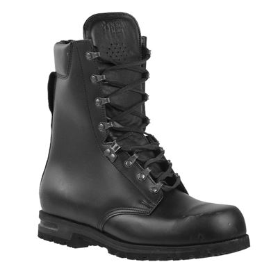 Army boots model 2000 Winter used