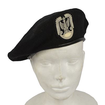 Beret with embroidered POLISH BLACK