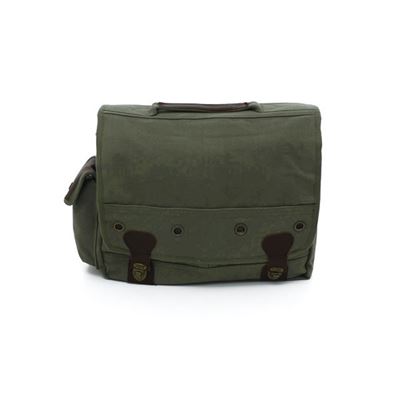 VINTAGE TRAILBLAZER bag over his shoulder OLIVE