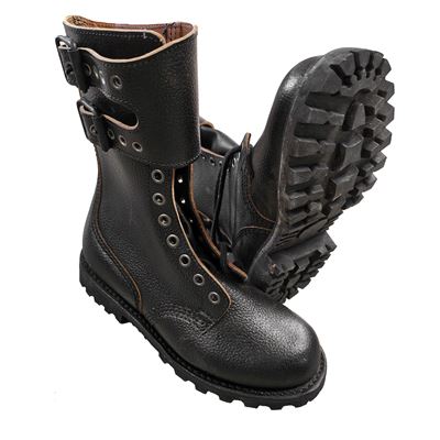 FRENCH OLD CANADA leather boots with buckles