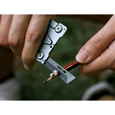SILVER BLADE EDC Tool